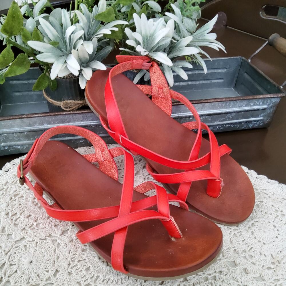 Mia Women's Strappy Flat Sandals in Orange Coral Size 7
